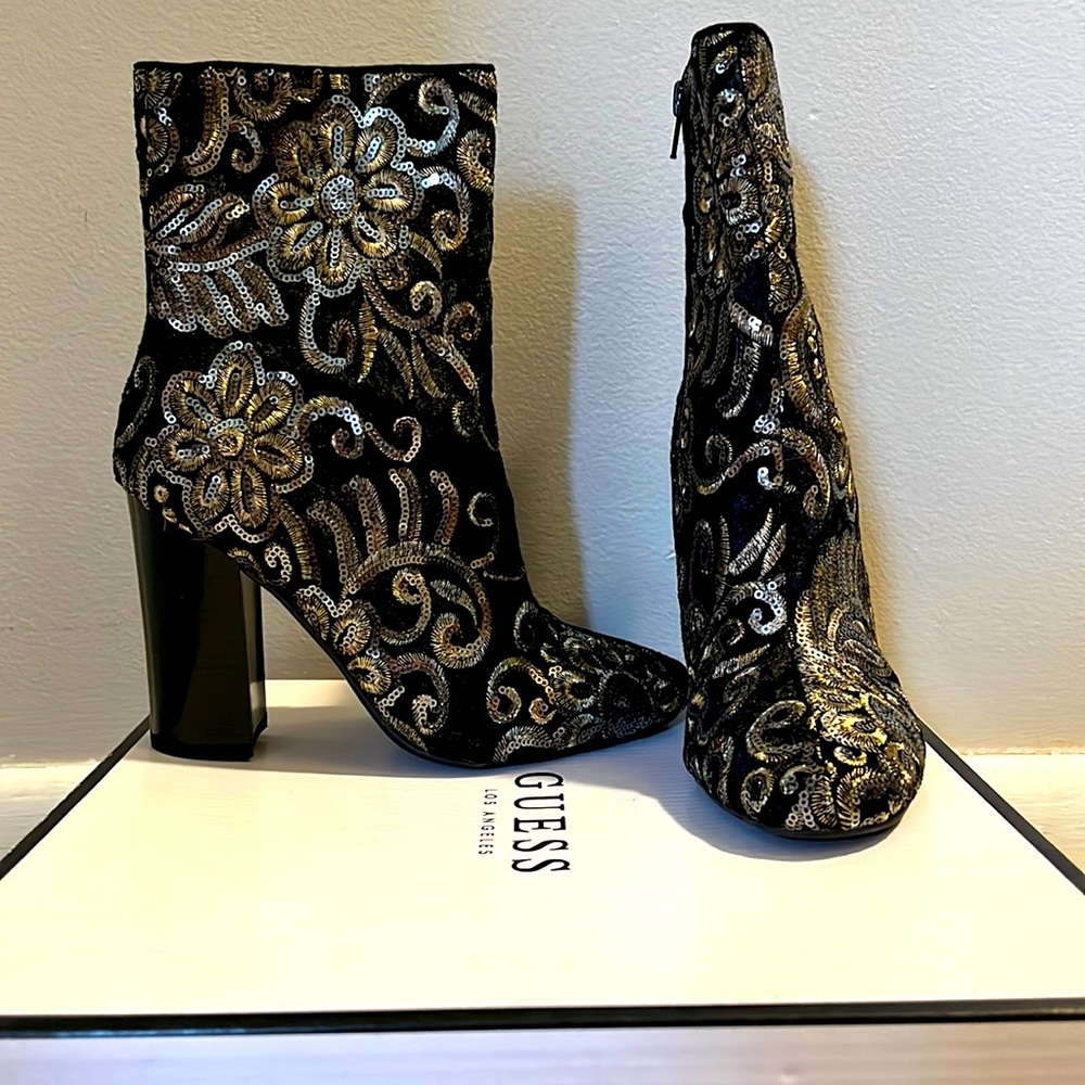 Zip up booties